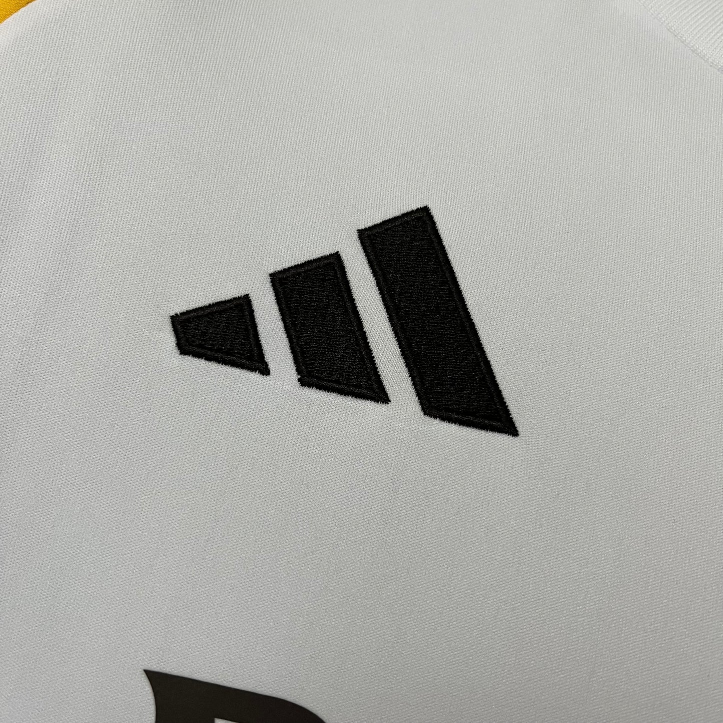 Men's Real Madrid 25-26 Home Soccer Jersey