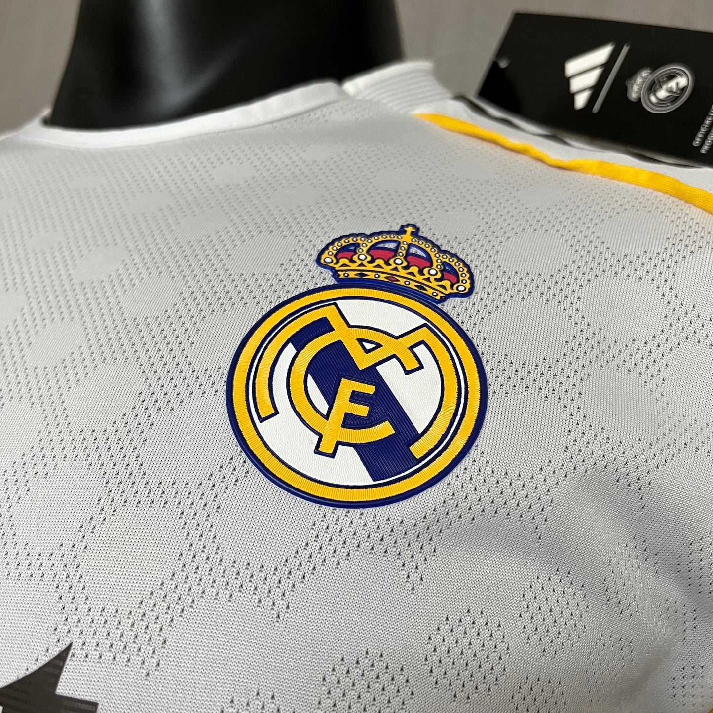 Men's Real Madrid 25-26 Home Soccer Jersey - Player